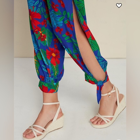 Dress Forum Satin Feel Blue Red Tropical Print Split Leg Ties Jumpsuit Small - Picture 3 of 15